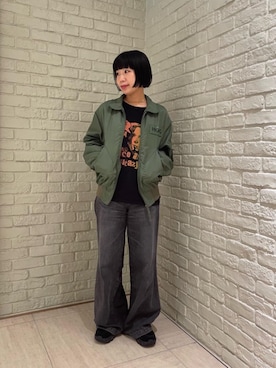 「アイテム（ミリタリージャケット）」を使った、OKUDAさん（レディース・161cm）の秋コーディネート