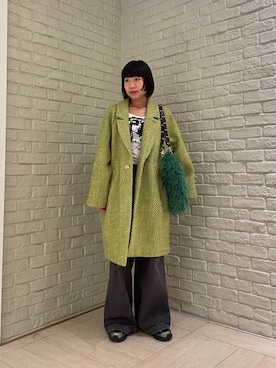 「アイテム（チェスターコート、グリーン系）」を使った、OKUDAさん（レディース・161cm）の冬コーディネート