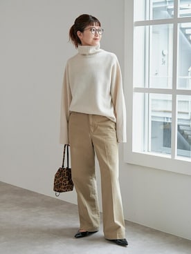 「タートルネック」｜「アイテム（チノパンツ）」を使った、RIKAさん（レディース・160cm）の秋コーディネート
