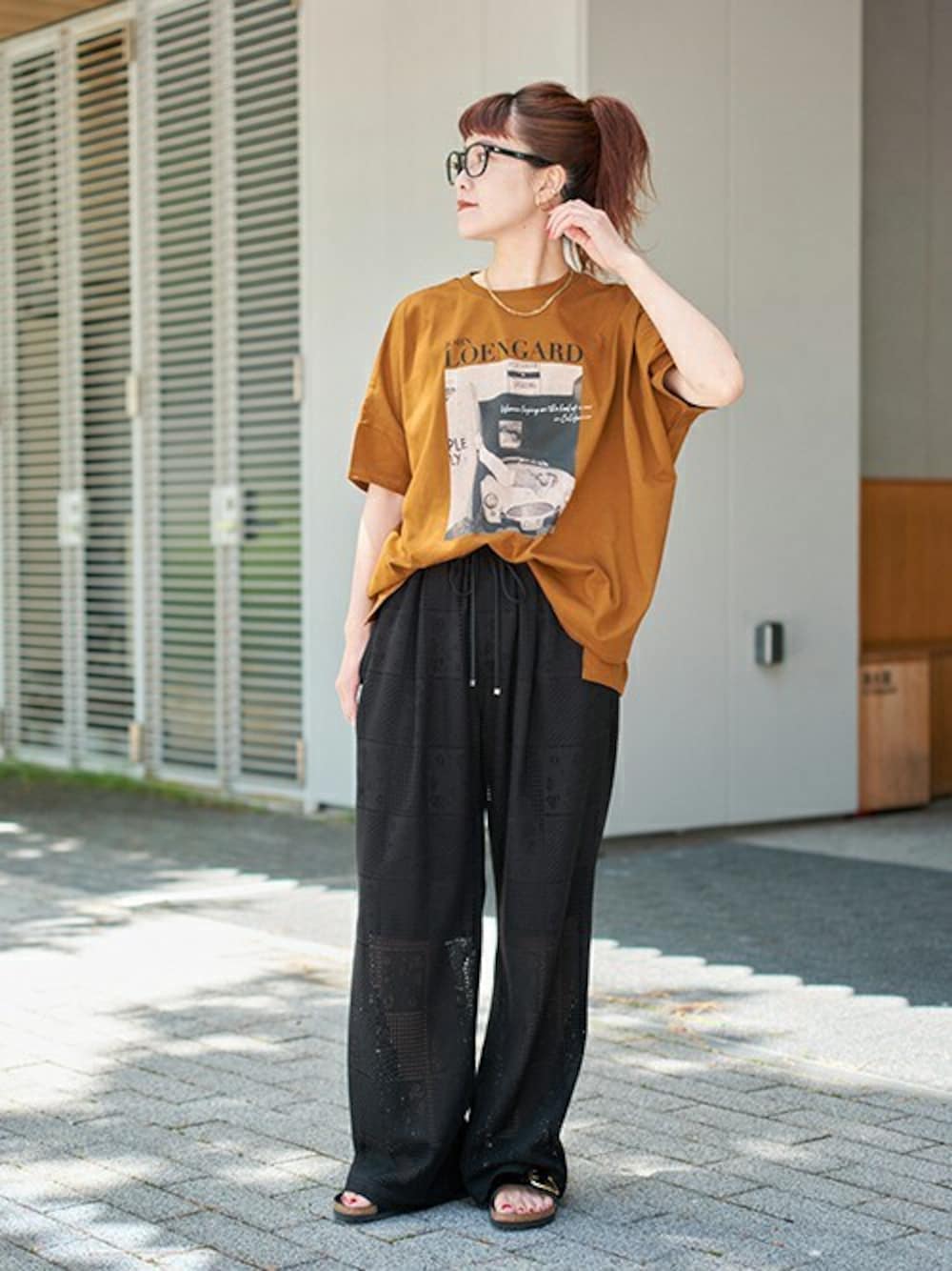 「ss、fashion、イージーパンツ、スピック＆スパン、WOMEN、Spick & Span(Spick & Span)」｜「Spick & Spanの《WEB限定》PEレースイージーパンツ（その他パンツ、ブラック系）」を使った、RIKAさん（レディース・160cm）の春コーディネートの1枚目の写真