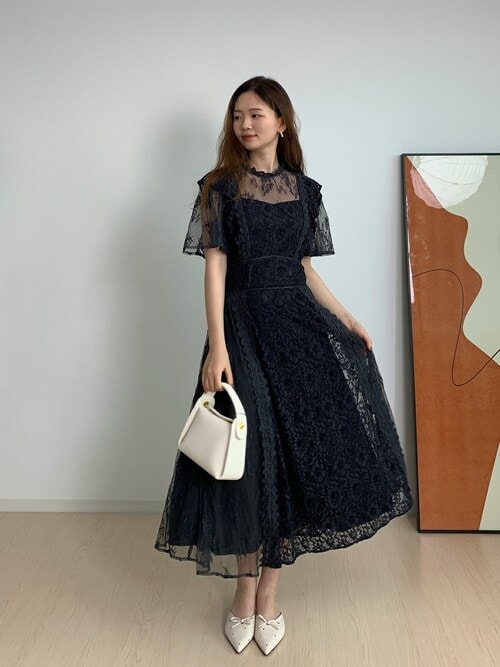 【最終お値下げ】ヴァレンティノローマ　黒のレースワンピース レース ブラック（黒）系 VALENTINO(ヴァレンティノ) ワンピース
