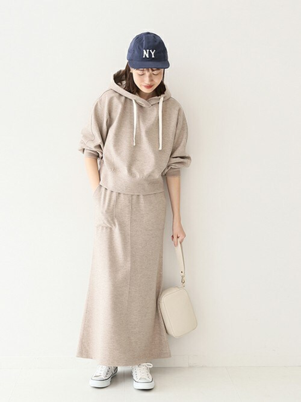 「パーカー、ジャージ、セール、slobeiena、スローブイエナ、SLOBE IENA」｜「SLOBE IENAのウーリージャージパーカー【手洗い可能】◆（パーカー、ベージュ系）」を使った、Sallyさん（レディース・162cm）の春コーディネートの1枚目の写真