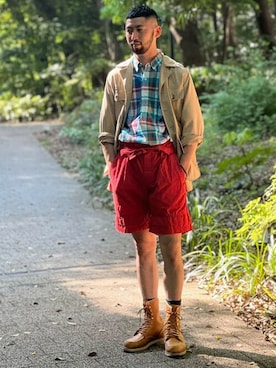 「タックイン」｜「アイテム（ミリタリージャケット）」を使った、BEAMS PLUSさん（メンズ・178cm）の春コーディネート