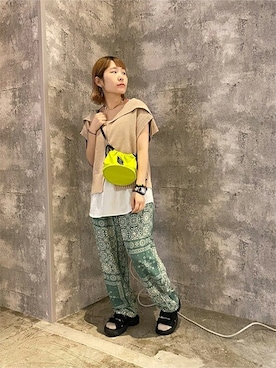 「チチカカ」｜「アイテム（タンクトップ）」を使った、チチカカさん（レディース・151cm）の春コーディネート