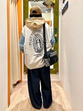 「チチカカ」｜「アイテム（デニムパンツ）」を使った、チチカカさん（レディース・156cm）の春コーディネート