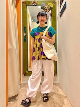 「チチカカ」｜「アイテム（カーゴパンツ）」を使った、チチカカさん（レディース・155cm）の春コーディネート