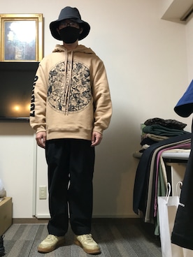 「DRIES VAN NOTEN（ドリスヴァンノッテン）のアイテム（パーカー）」を使った、はさんさん（メンズ・175cm）の秋コーディネート