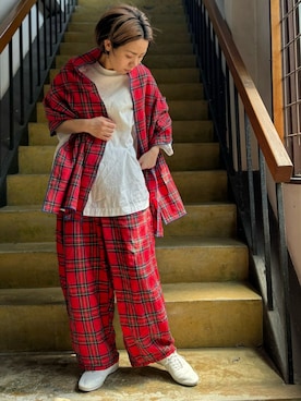 「アイテム（パンツ、レッド系）」を使った、clever elephantさん（レディース・154cm）の春コーディネート