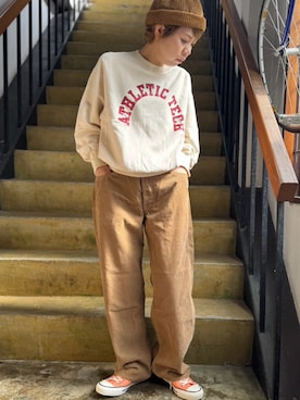 「アイテム（スニーカー、オレンジ系）」を使った、clever elephantさん（レディース・154cm）の秋コーディネート