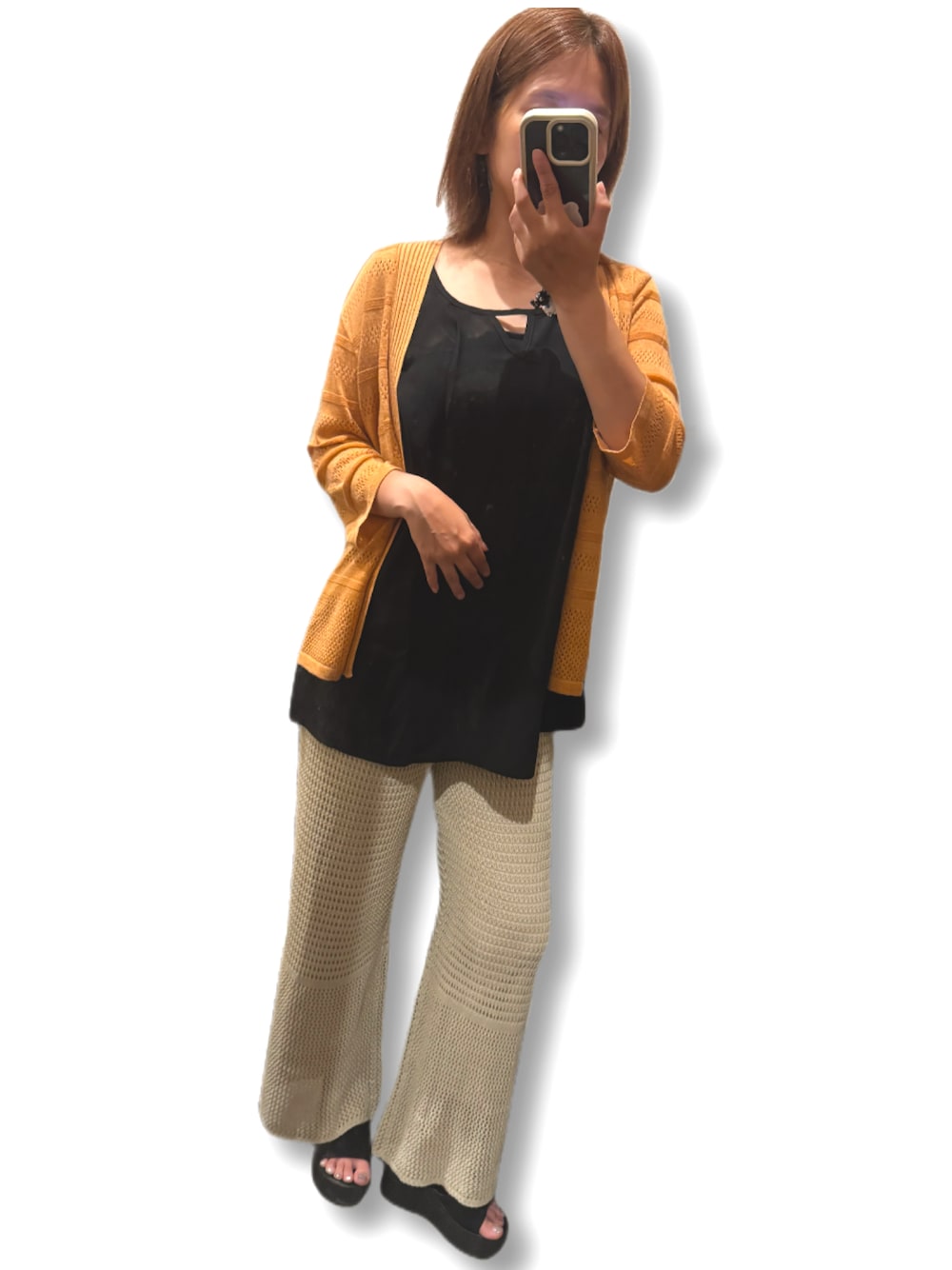 「骨格ストレート、イエベ秋、ぽっちゃりコーデ、ぽっちゃり、透かし編みパンツ、黒サンダル、オレンジカーディガン、オレンジ、ベージュ、ブラック、シンプルコーデ、肌寒い、着回しコーデ」｜「ROMA REEDのメルカリまとめ買い ¥200（カーディガン/ボレロ、オレンジ系）」を使った、putinchanさん（骨格ストレート・レディース・153cm）の夏コーディネートの1枚目の写真
