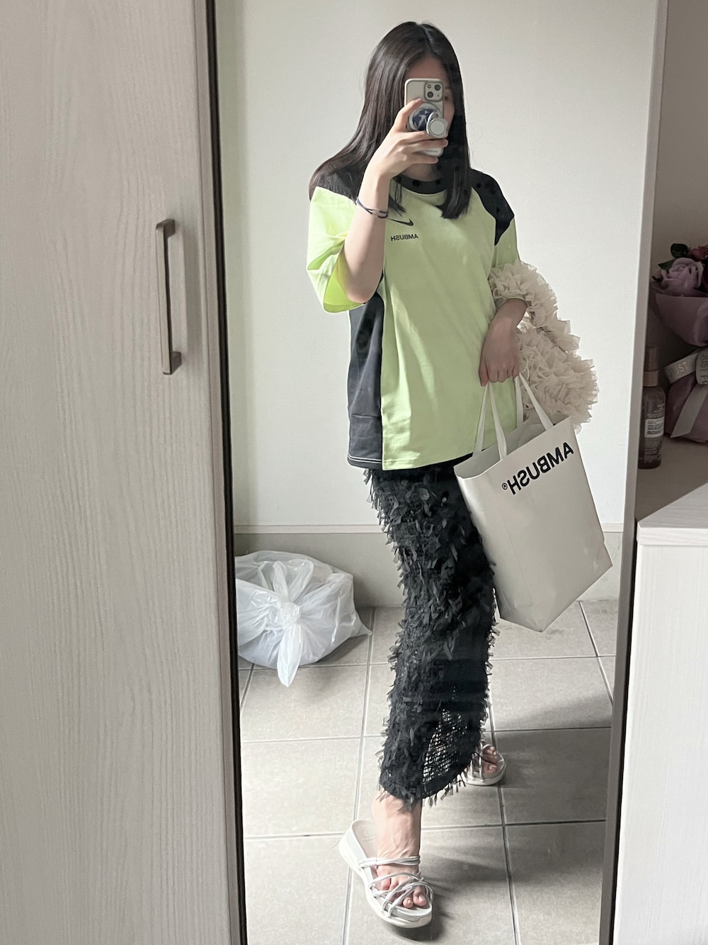 「AMBUSHのアイテム（Tシャツ/カットソー、ブラック系）」を使った、cccさん（骨格ストレート・レディース・158cm）の秋コーディネートの1枚目の写真