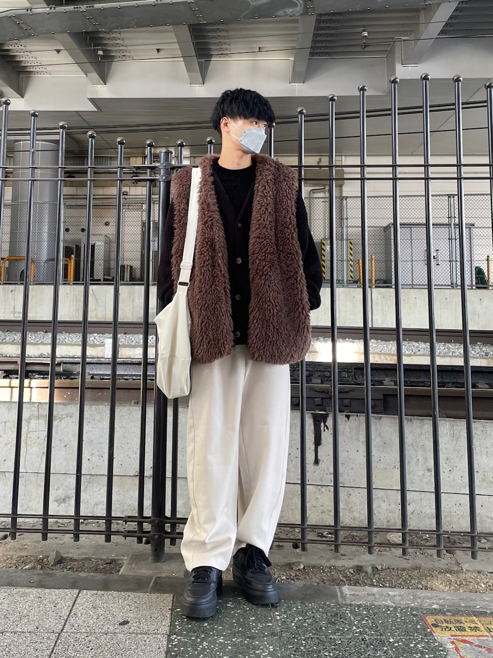 FAKE FUR DOCKING TRACK VEST / フェイクファードッキング