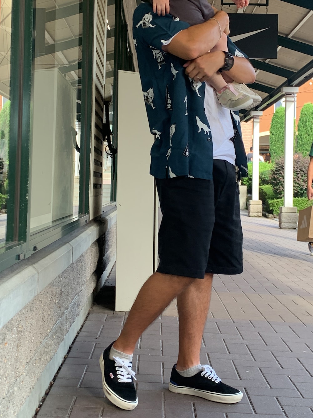 「夏コーデ、アロハブロッサム、シャツスタイル」｜「aloha blossomの【Aloha Blossom】千代の富士 SHIRT（シャツ/ブラウス、ブルー系）」を使った、biguptaiki0105さん（メンズ・168cm）の秋コーディネートの1枚目の写真