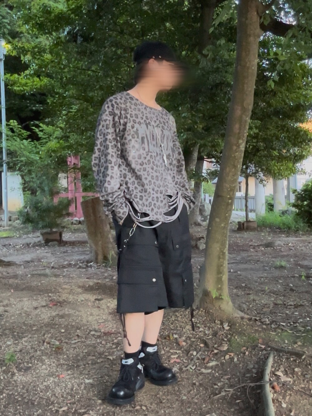 GRANCY】新品未開封 総柄ラインストーングラフィックロンT M