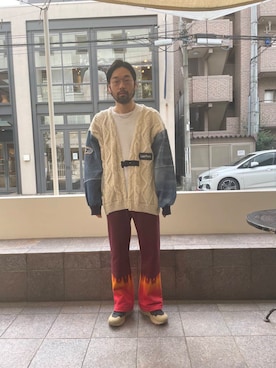 「アイテム（スウェットパンツ、レッド系）」を使った、島林さん（メンズ・178cm）の秋コーディネート