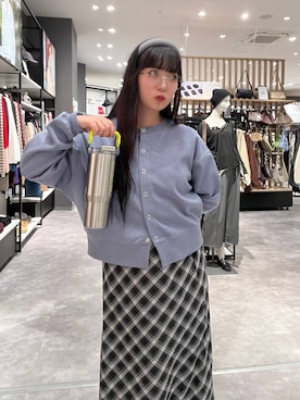 「アイテム（水筒）」を使った、ナナさん（レディース・160cm）の秋コーディネート