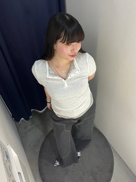 「PBLIM（ページボーイリム）の《UNISEX/３サイズ展開》ペインターバギデニム（デニムパンツ、ブラック系）」を使った、ナナさん（レディース・160cm）の春コーディネート