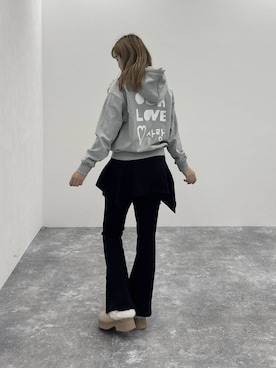 「アイテム（スリッポン、ベージュ系）」を使った、Aさん（レディース・165cm）の秋コーディネート