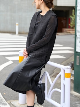 「スカートコーデ」｜「アイテム（ベスト）」を使った、AKINOさん（レディース・164cm）の秋コーディネート