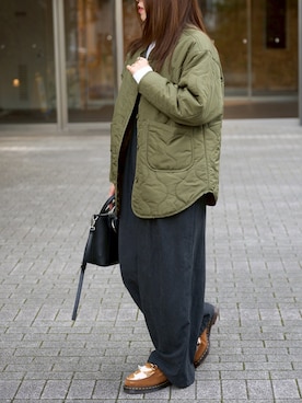 「アイテム（つなぎ/オールインワン）」を使った、AKINOさん（レディース・164cm）の秋コーディネート