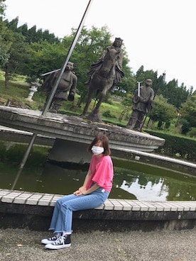 「UNIQLO（ユニクロ）のハイライズフレアジーンズ（デニムパンツ、ブルー系）」を使った、nicoweardayoさん（レディース・159cm）の秋コーディネート