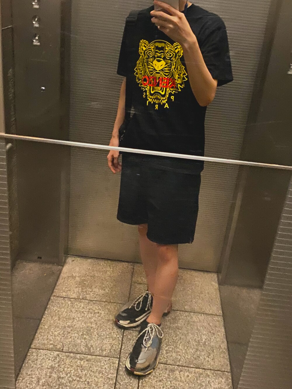 「BALENCIAGAのアイテム（スニーカー、その他）」を使った、Hareさん（メンズ・173cm）の夏コーディネートの1枚目の写真