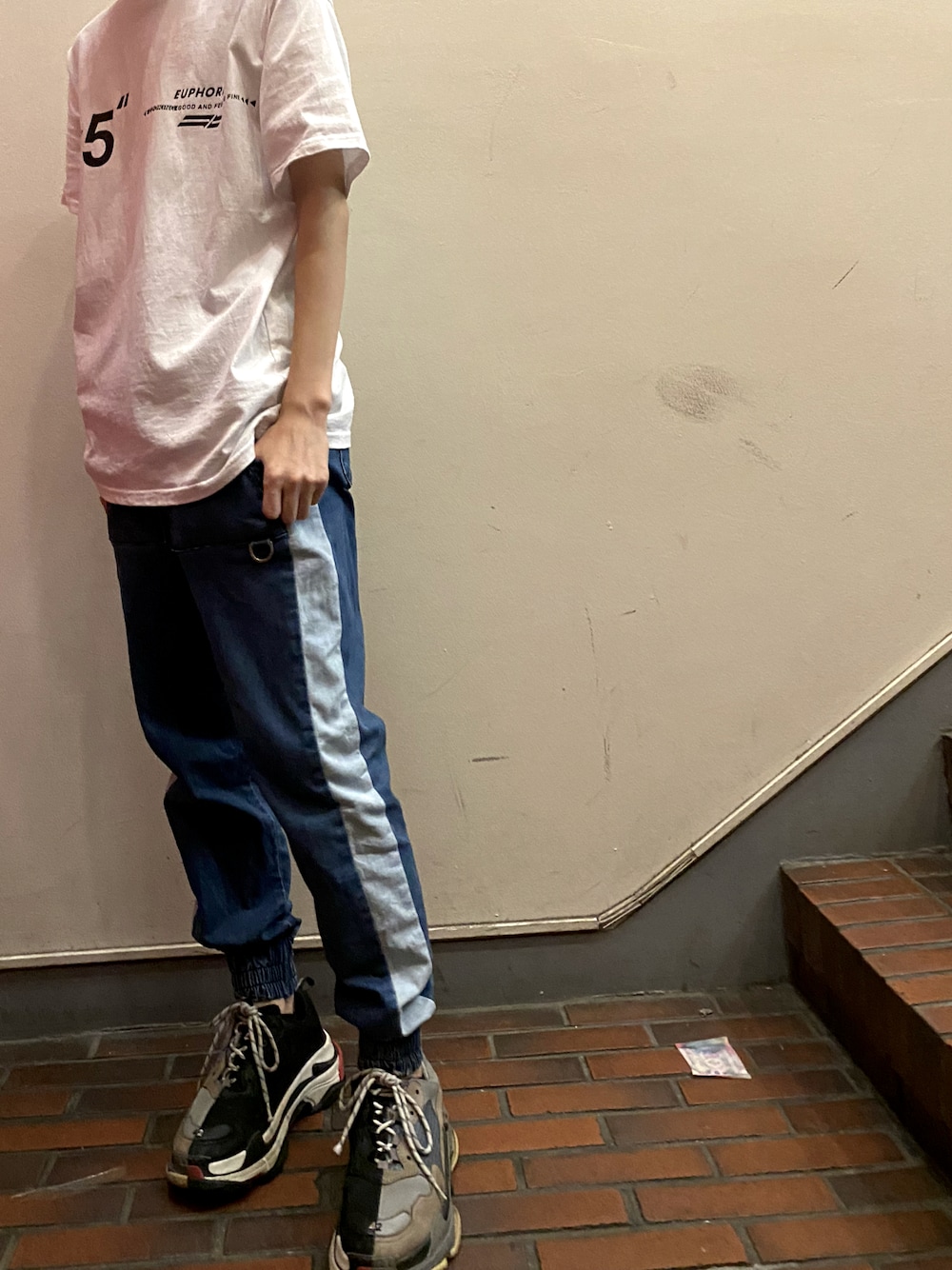 「LAULのアイテム（その他パンツ、ブルー系）」を使った、Hareさん（メンズ・173cm）の秋コーディネートの1枚目の写真