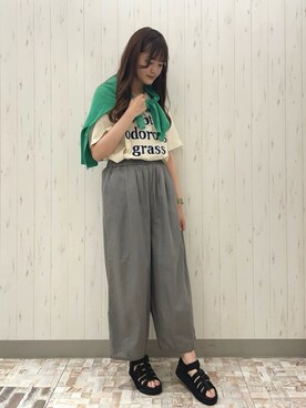 「Samansa Mos2（サマンサ モスモス）のロゴ刺繍Tシャツ（Tシャツ/カットソー）」を使った、haruさん（レディース・170cm）の春コーディネート