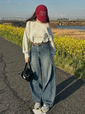 「andme（アンドミー）の【新色追加】ボリューム袖オフショルダースウェットトップス（スウェット、ベージュ系）」を使った、mayaさん（レディース・155cm）の春コーディネート