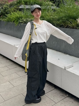 「アイテム（カーゴパンツ、グレー系）」を使った、mayaさん（レディース・155cm）の秋コーディネート