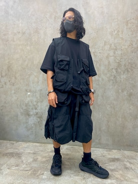 「機能性素材」｜「アイテム（その他アウター）」を使った、Tom Chanさん（メンズ・165cm）の秋コーディネート