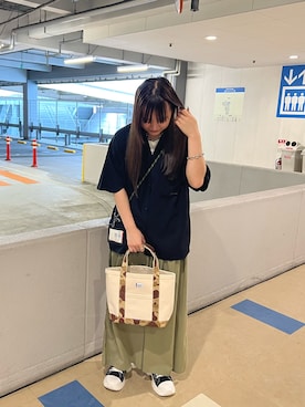 「レースブラウス」｜「アイテム（PC・スマホグッズ/家電）」を使った、Runa Nagayaさん（レディース・156cm）の春コーディネート
