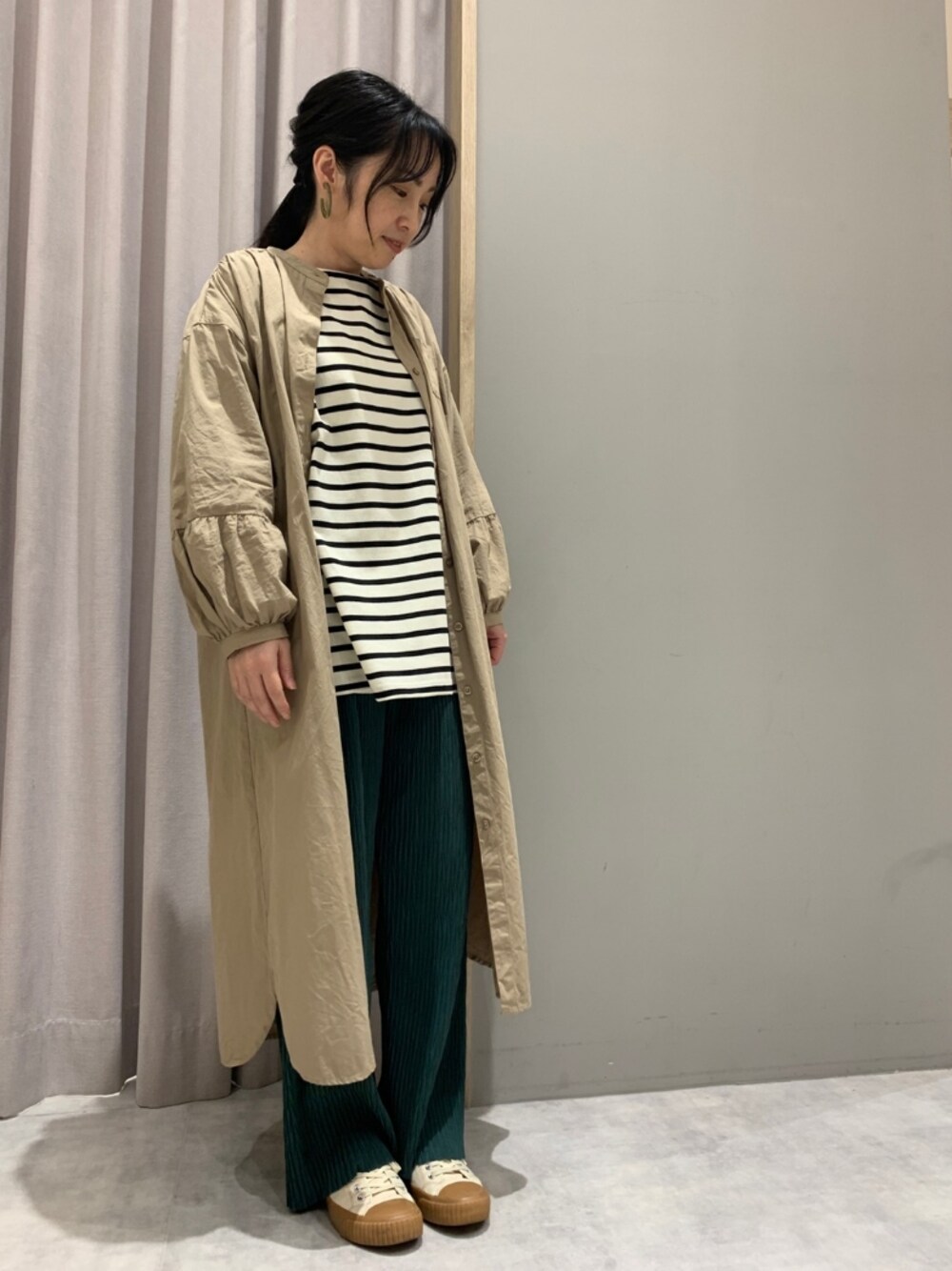 「秋のコーデ、ゆったりコーデ、オトナカジュアル、シンプルコーデ、低身長、秋服準備はじめました」｜「Melan Cleugeのアイテム（パンツ、グリーン系）」を使った、てらさん（レディース・153cm）の秋コーディネートの1枚目の写真
