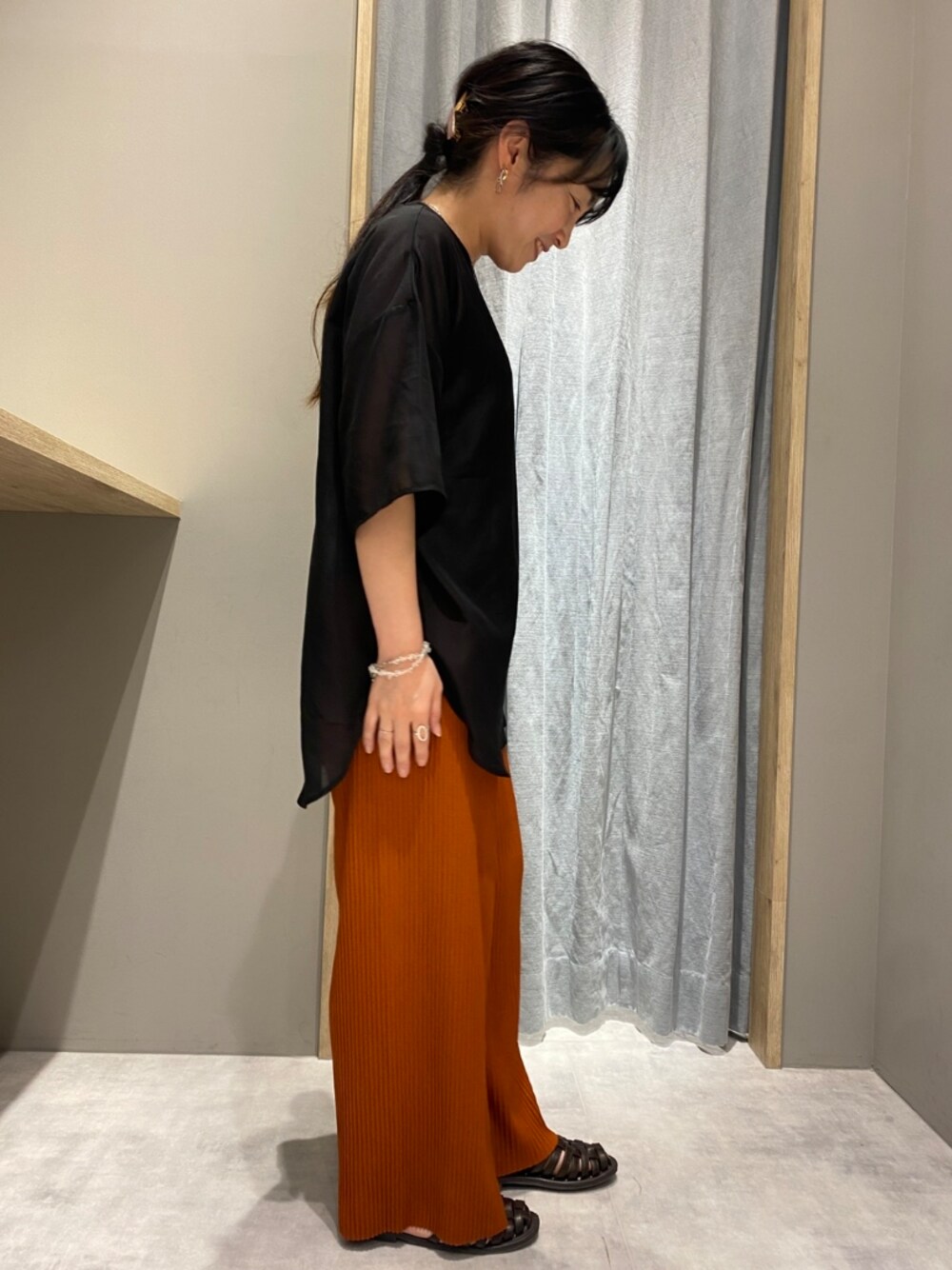 「シンプル、ゆるコーデ、夏、オトナカジュアル、低身長、MelanCleuge」｜「Melan Cleugeのアイテム（トップス、ブラック系）」を使った、てらさん（レディース・153cm）の夏コーディネートの1枚目の写真