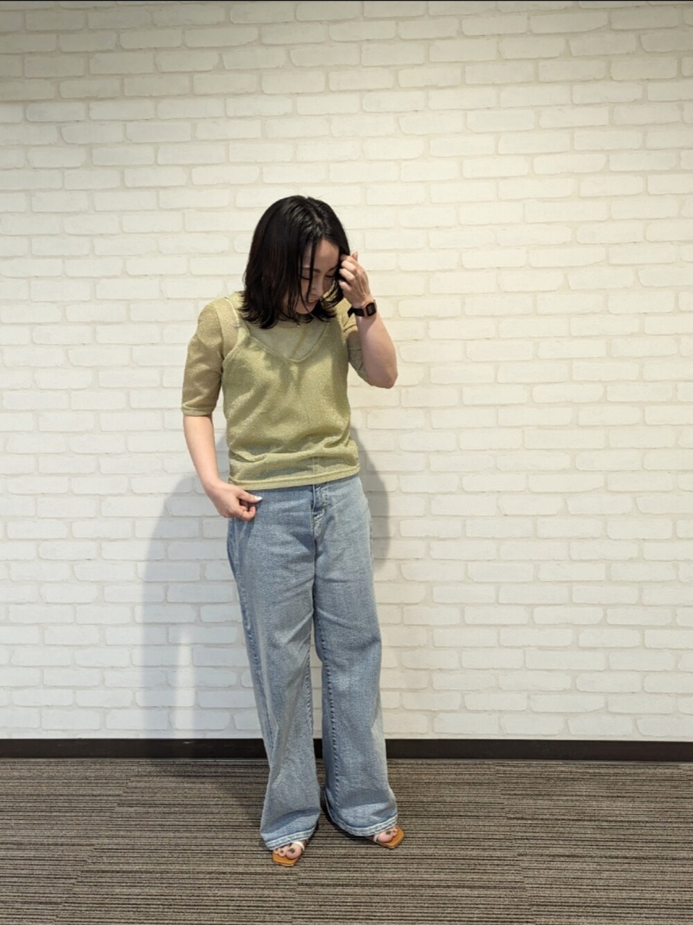 「きれいめカジュアル、夏、オトナ女子、デニム、シンプルコーデ、夏コーデ、Te chichi(Te chichi)、低身長コーデ」｜「Te chichiのアイテム（デニムパンツ、ブルー系）」を使った、てらさん（レディース・153cm）の春コーディネートの1枚目の写真
