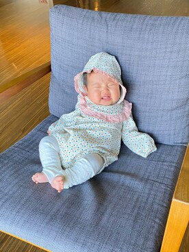 「moimoln（モイモルン）の【2点セット】ヘレナ柄ロンパース＆帽子（ロンパース、ホワイト系）」を使った、ぽんさんの春コーディネート