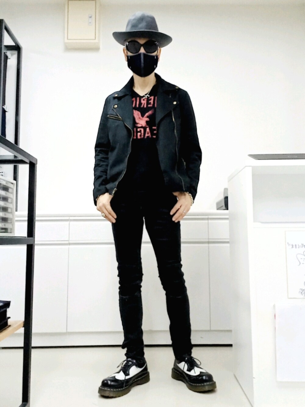 「Dr. Martensのサイズ9。かなりデカイけど中敷きでいけそうなんで4000円でゲット。（ドレスシューズ、ブラック系）」を使った、2440046さん（メンズ・172cm）の秋コーディネートの1枚目の写真