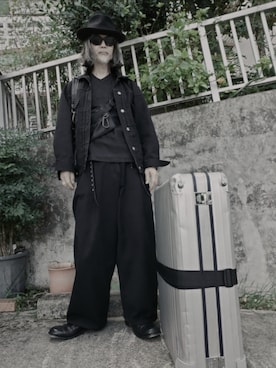 「アイテム（スーツケース/キャリーバッグ）」を使った、2440046さん（メンズ・172cm）の秋コーディネート