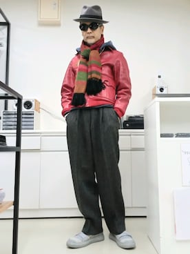 「アイテム（ミリタリージャケット、レッド系）」を使った、2440046さん（メンズ・172cm）の冬コーディネート