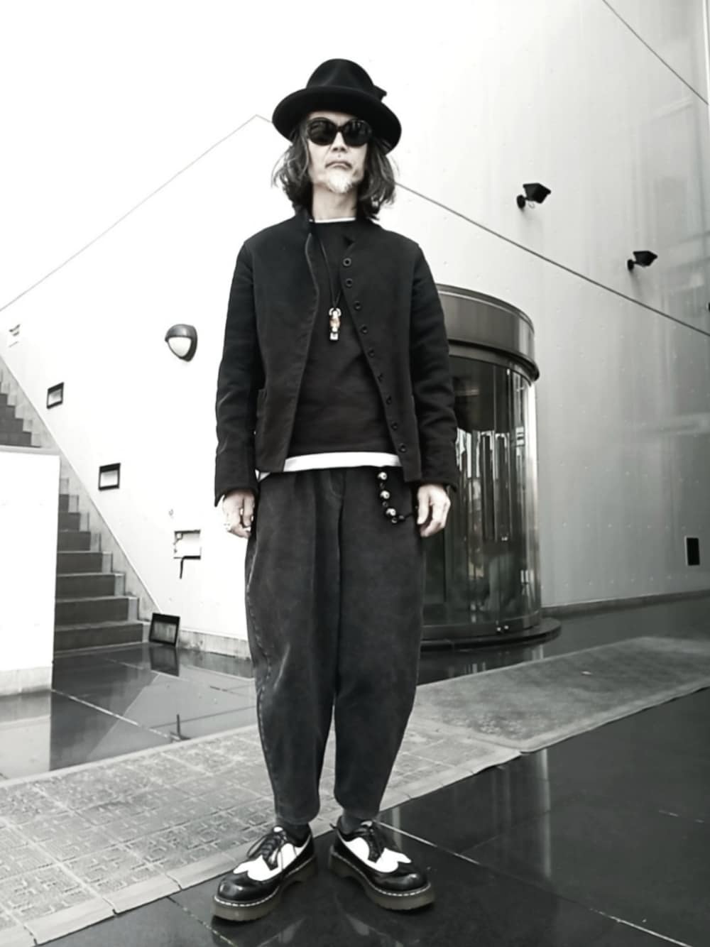ANATOMICA ノーカラー ジャケット ダークグレー ANATOMICAのノーカラージャケットを使った人気ファッション