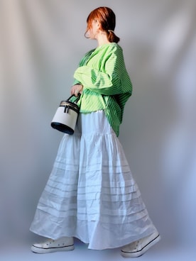 「白スカート」｜「アイテム（その他）」を使った、𝕐 𝕌 ℝ 𝕀*さん（レディース・154cm）の春コーディネート