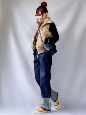 「カラースニーカー」｜「アイテム（アクセサリー）」を使った、𝕐 𝕌 ℝ 𝕀*さん（レディース・154cm）の秋コーディネート