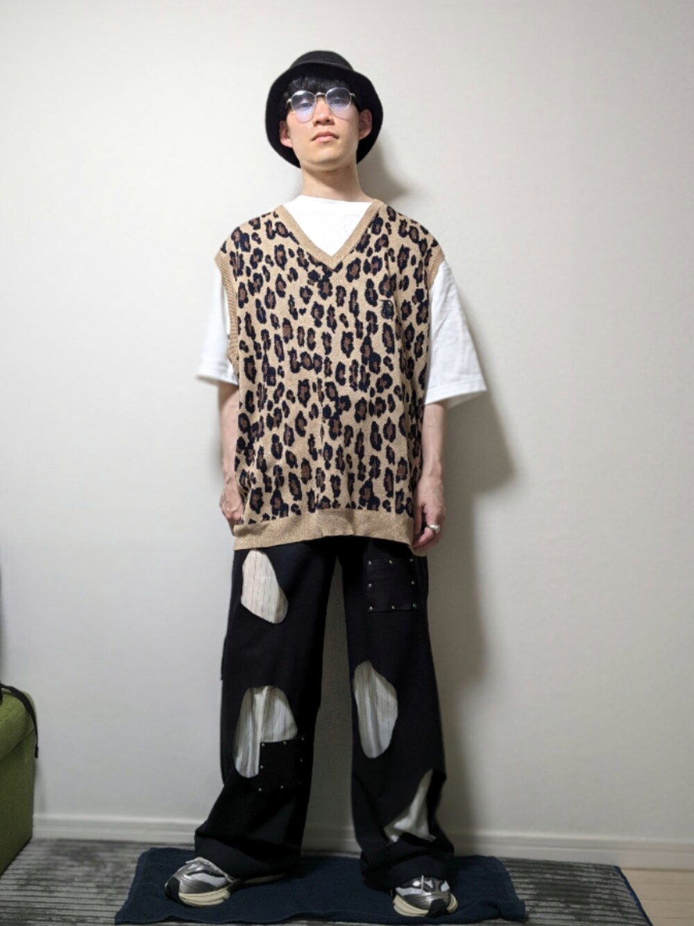 「春コーデ」｜「KANGOLのKANGOL/カンゴール/Bermuda Casual/ベルハット（ハット、ブラック系）」を使った、AAaaさん（メンズ・168cm）の夏コーディネートの1枚目の写真