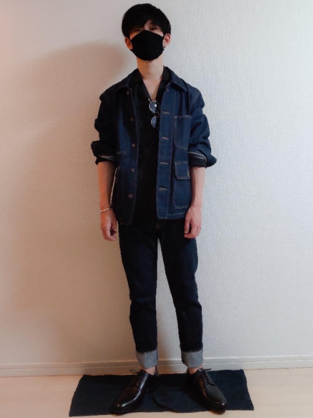 「秋服準備はじめました、秋コーデ」｜「KUROのアイテム（デニムパンツ、ブルー系）」を使った、AAaaさん（メンズ・168cm）の秋コーディネートの1枚目の写真