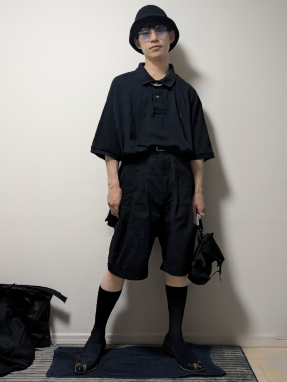 「夏コーデ、オールブラック」｜「PHINGERINのPHINGERIN /フィンガリン/CUMALICE POUCH（ボディバッグ/ウエストポーチ、ブラック系）」を使った、AAaaさん（メンズ・168cm）の夏コーディネートの1枚目の写真