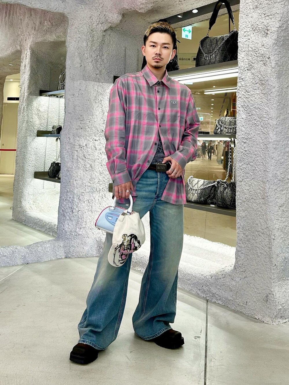Diesel パターン入りデニムパンツ 1758639656.jpg