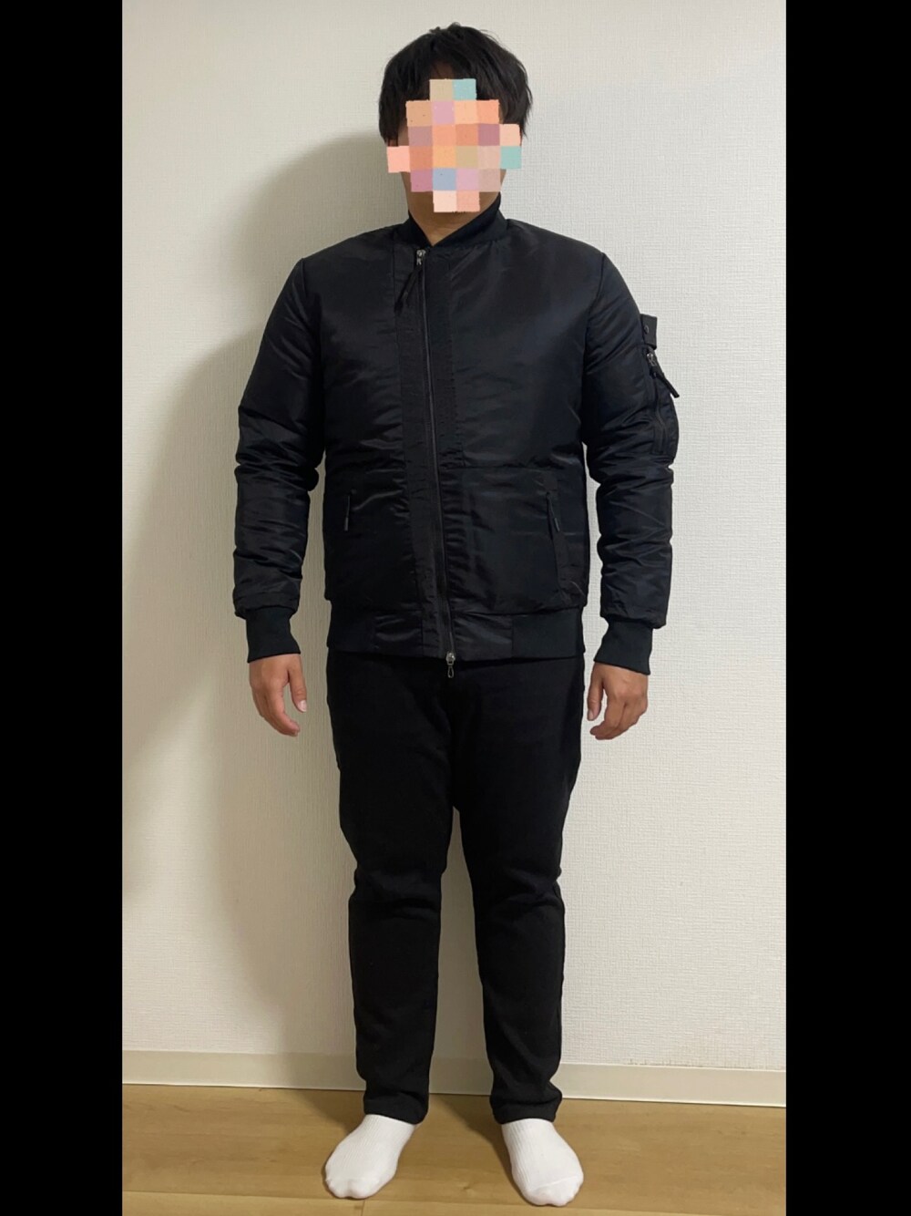 「MA-1、スキニーデニム」｜「Kappaのアイテム（MA-1、ブラック系）」を使った、tnk0225wakkirさん（メンズ・170cm）の冬コーディネートの1枚目の写真