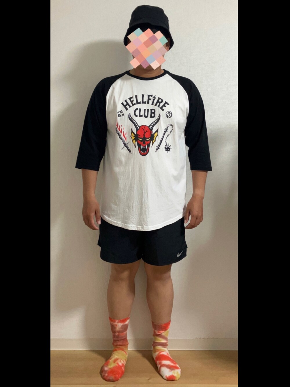 「バケットハット、7分袖、ハーフパンツ」｜「H&Mのアイテム（帽子、ブラック系）」を使った、tnk0225wakkirさん（メンズ・170cm）の秋コーディネートの1枚目の写真