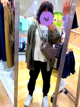 「GAP（ギャップ）のアイテム（パンツ、ブラック系）」を使った、HIYO221さん（レディース・162cm）の春コーディネート