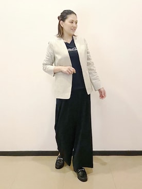 「お仕事スタイル」｜「アイテム（ノーカラージャケット）」を使った、eriさん（レディース・160cm）の夏コーディネート